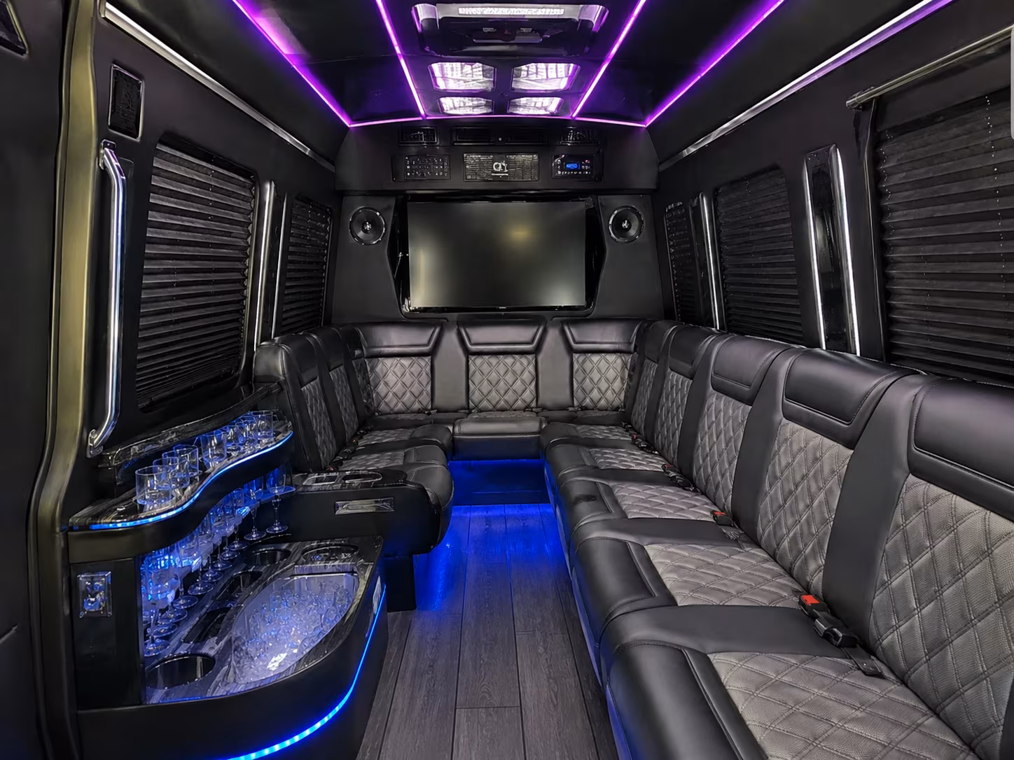 need a bus to footprint center or a phoenix suns or mercury game